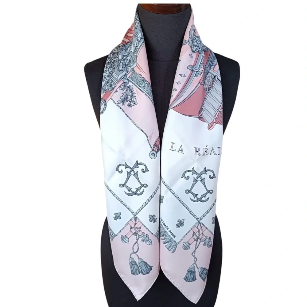 HERMES Vintage Carre 90 Silk Pink “Vue du Carrosse de la Galere la Reale Scarf - Picture 12 of 13